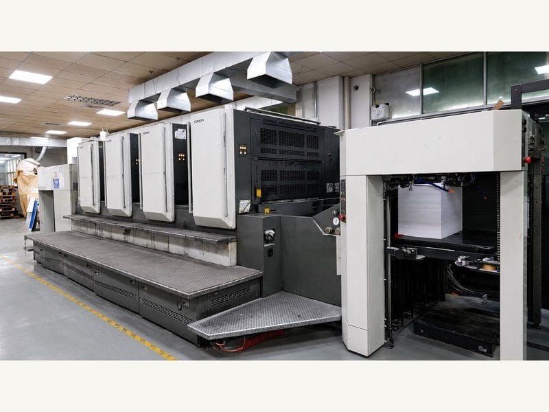 Offset printing press line inside the Xiamen workshop