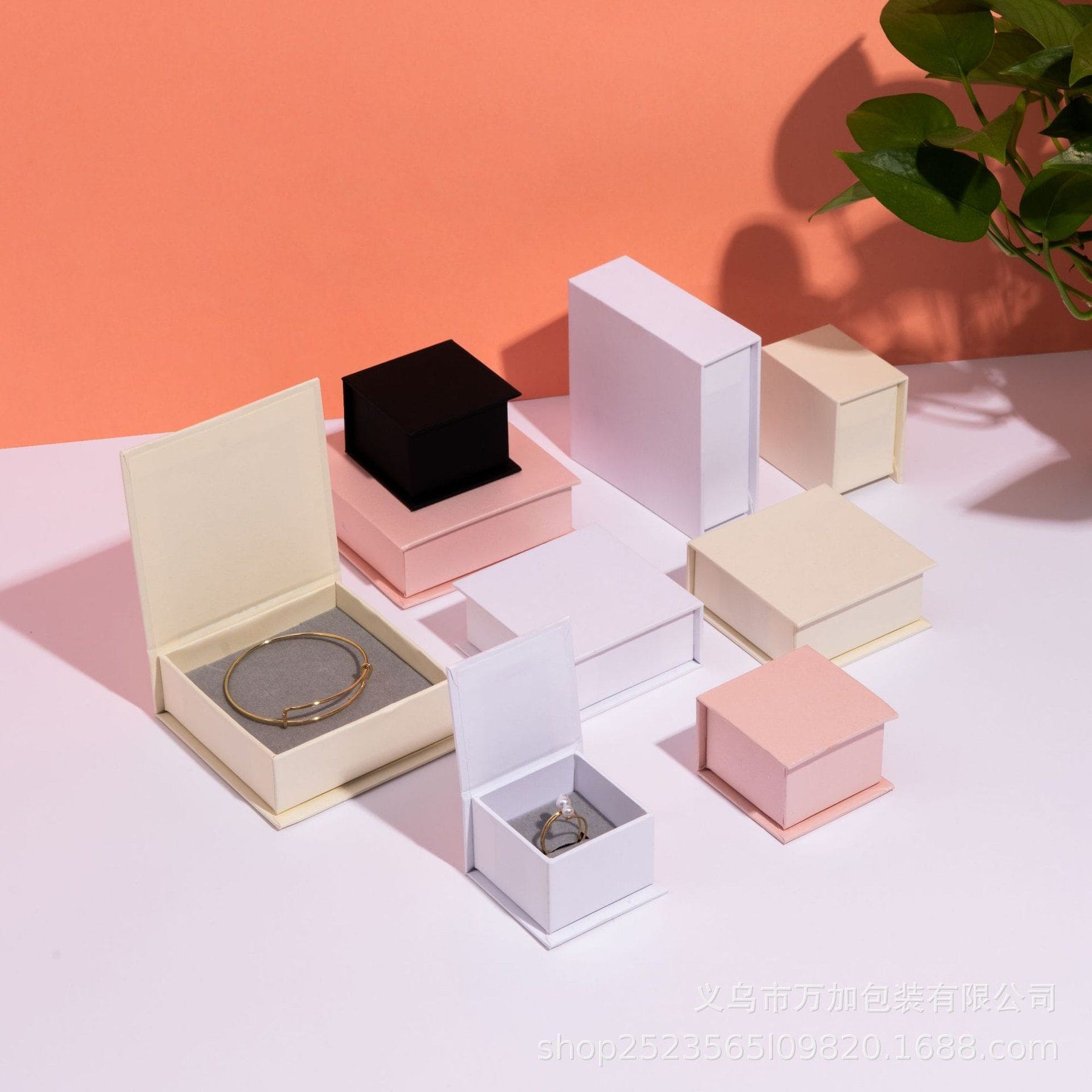 Pastel rigid setup gift boxes in several shapes and colours