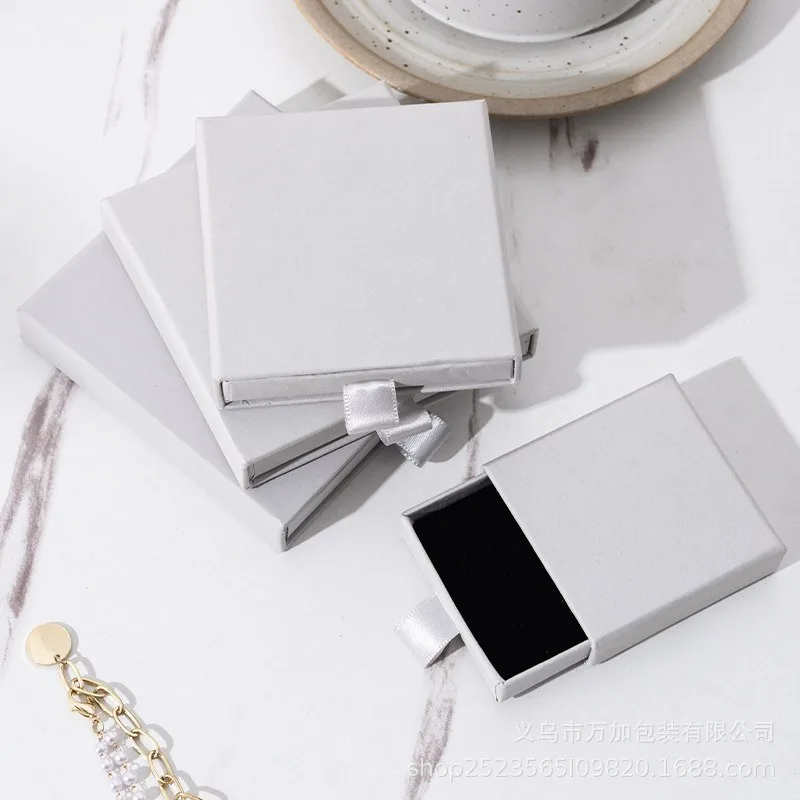 Rigid presentation box with fitted interior layout