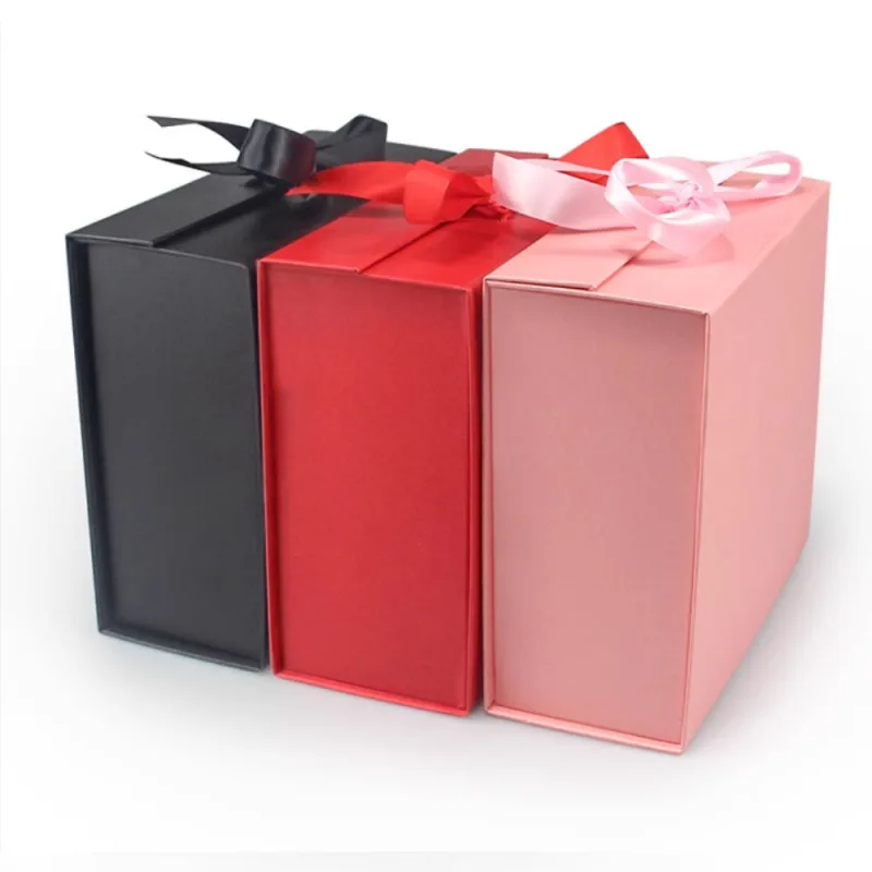 Ribbon-tie magnetic box